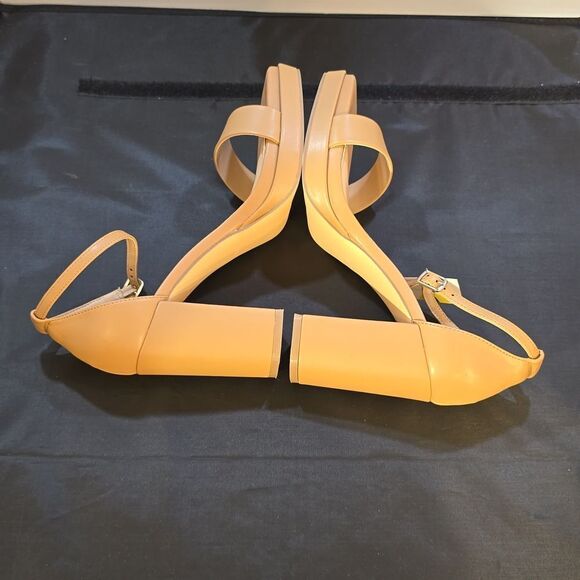 BRAND NEW CUSHIONAIRE GRAMMY PLATFORM SQUARE OPEN-TOE SANDAL - Picture 12 of 16